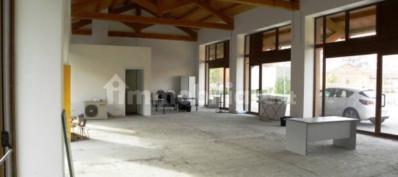 4-salle Propriété commerciale à Piacenza, Italy No. 207513 4