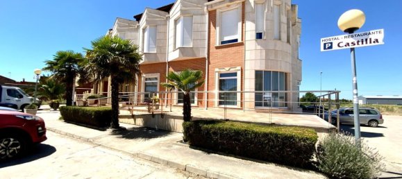 Propriété commerciale à San Cristobal de Entrevinas, Spain 2200m² No. 141094 3