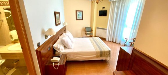 Propriété commerciale à San Cristobal de Entrevinas, Spain 2200m² No. 141094 29