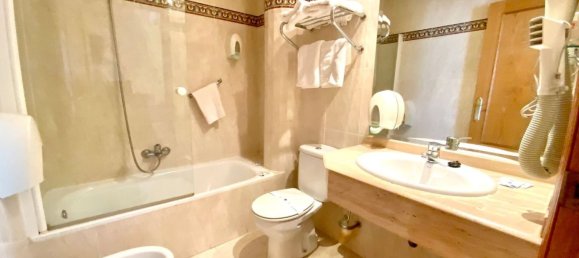 Propriété commerciale à San Cristobal de Entrevinas, Spain 2200m² No. 141094 28