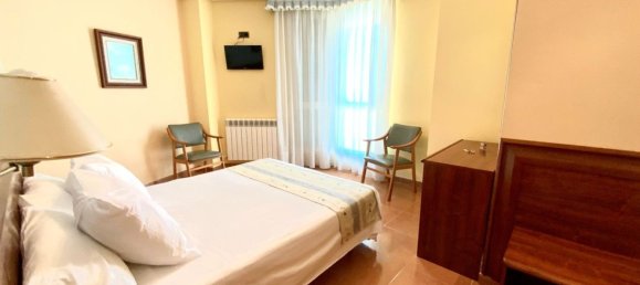 Propriété commerciale à San Cristobal de Entrevinas, Spain 2200m² No. 141094 27