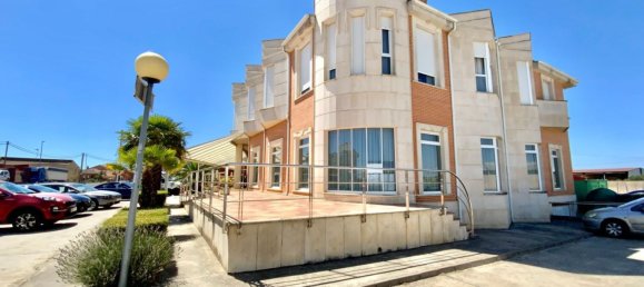 Propriété commerciale à San Cristobal de Entrevinas, Spain 2200m² No. 141094 5