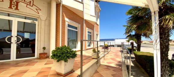 Propriété commerciale à San Cristobal de Entrevinas, Spain 2200m² No. 141094 2