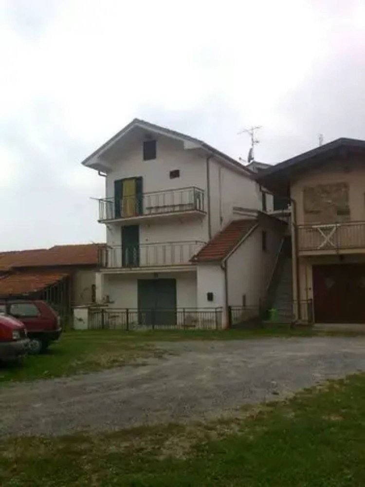 3 rooms Villa in Paroldo, Italy No. 176172