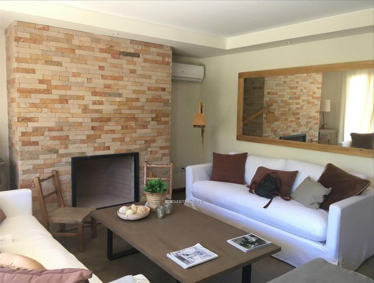 Квартира с 3 спальнями в Монтевидео, Уругвай № 746