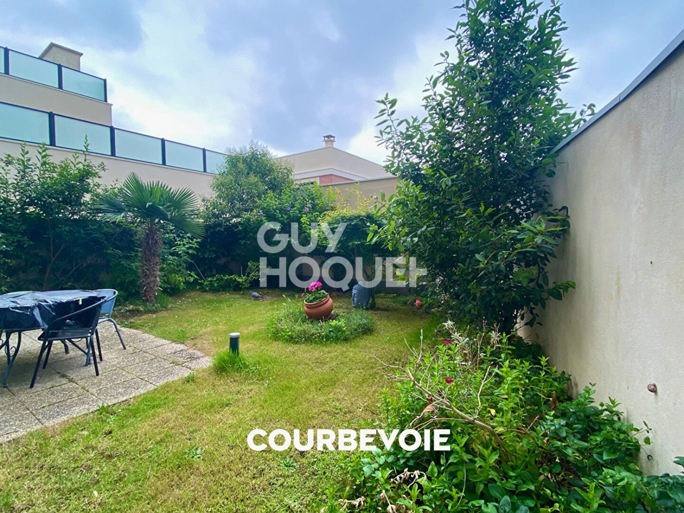 Студия в Курбевуа, Франция № 185559