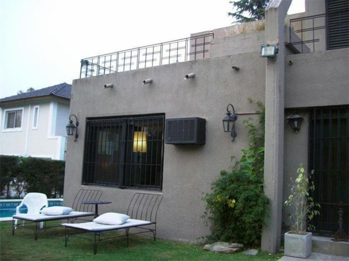 Дом с 4 спальнями в Эскобар, Аргентина № 65961