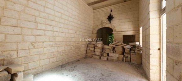 4 غرف نوم فندق في Zabbar, Malta رقم 2114 3