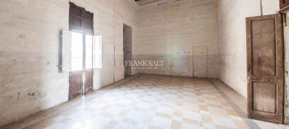 4 غرف نوم فندق في Zabbar, Malta رقم 2114 10