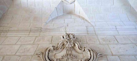 4 غرف نوم فندق في Zabbar, Malta رقم 2114 7