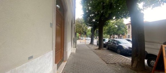 Propriété commerciale à Brescia, Italy 120m² No. 116490 10