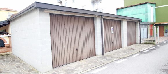 3 Schlafzimmer Haus in Lacchiarella, Italy, Nr. 358014 20