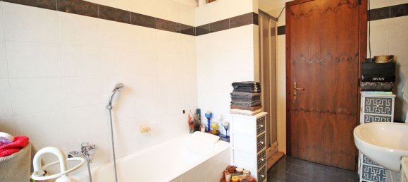 3 Schlafzimmer Haus in Lacchiarella, Italy, Nr. 358014 14