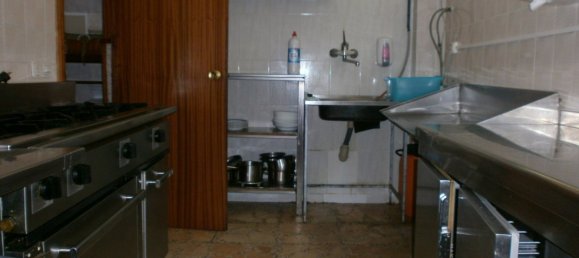 Коммерческая недвижимость 94м² в Сеговия, Испания № 73148 17