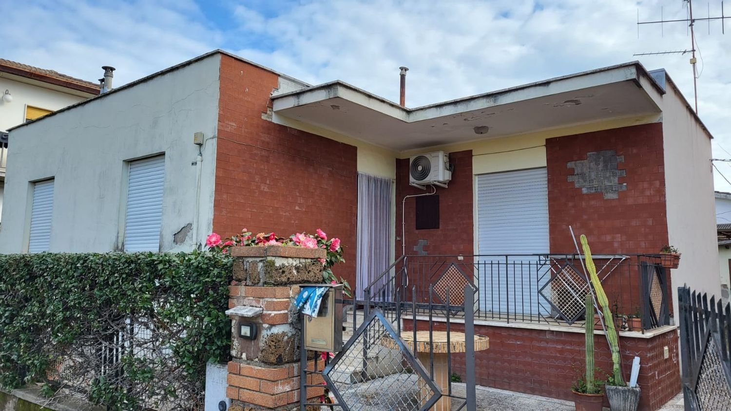 3 rooms House in Cisterna di Latina, Italy No. 176426