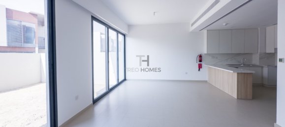 3 bedrooms Townhouse in Dubai, UAE No. 31366 9