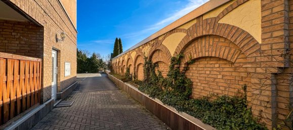 Edificio de 35 habitaciónes en Hildesheim, Germany No. 39687 3