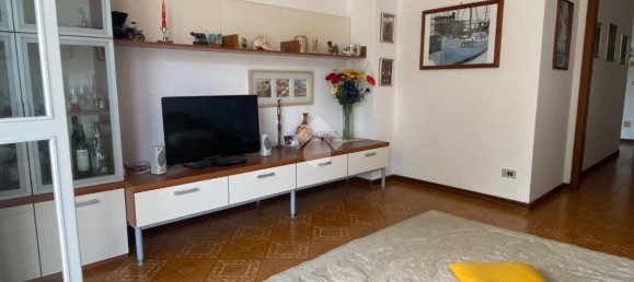 Apartamento de 4 habitaciónes en Rapallo, Italy No. 39807 11