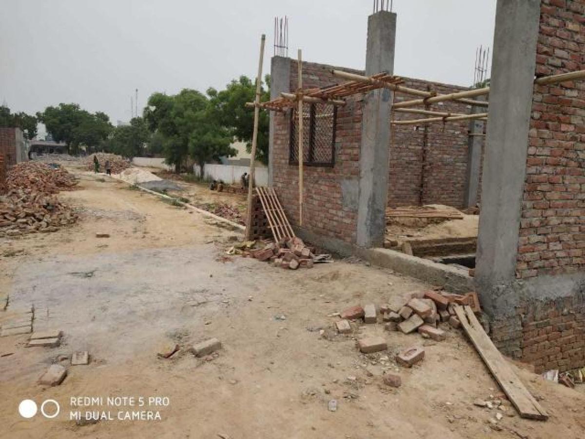 2 Schlafzimmer Haus in Noida, India, Nr. 66850