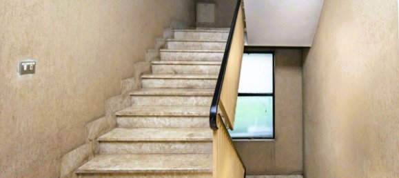 Квартира с 4 комнатами в Рим, Италия № 33459 86