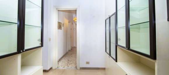 Квартира с 4 комнатами в Рим, Италия № 33459 36