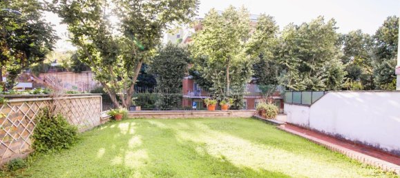 Квартира с 4 комнатами в Рим, Италия № 33459 14