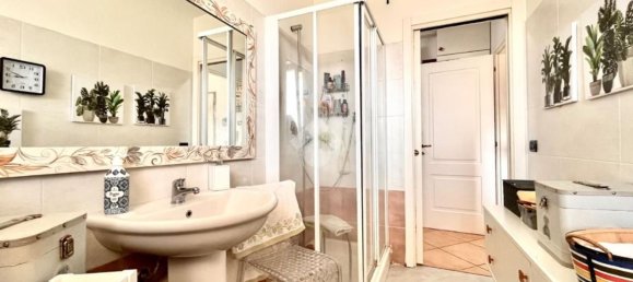 3 chambres Appartement à Albenga, Italy No. 380182 25