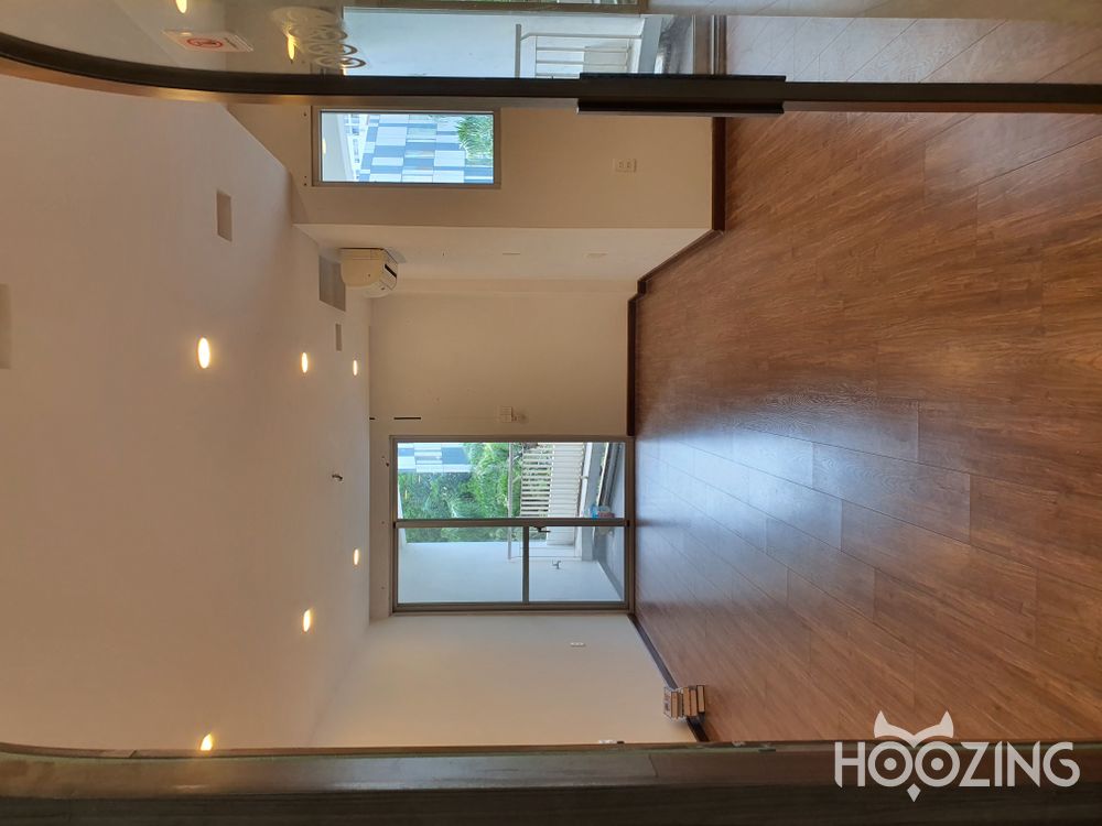 91.76m² Shop in District 7, Vietnam No. 17569