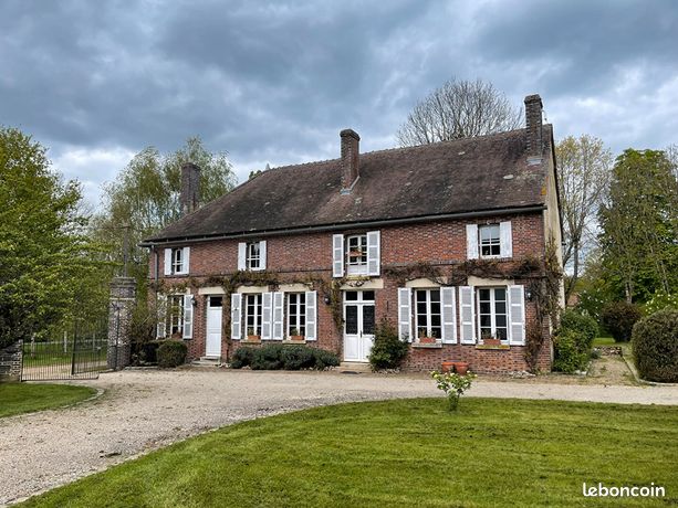 9 bedrooms House in Yonne, France No. 306401