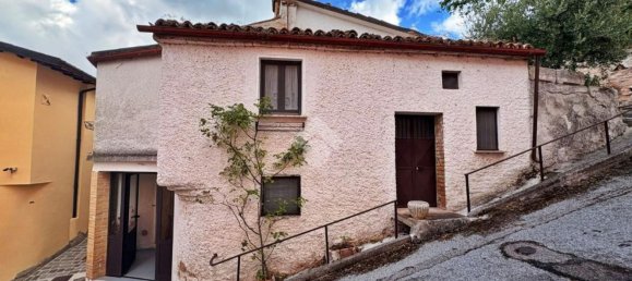 Casa de 3 habitaciónes en Gualdo Tadino, Italy No. 293048 10