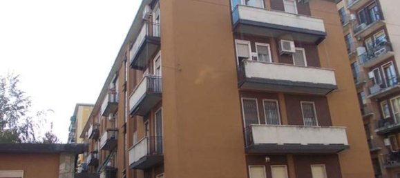 3 rooms Apartment in Milan, Italy No. 241050 10