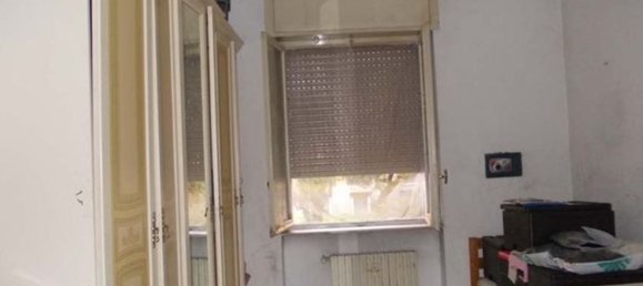 3 rooms Apartment in Milan, Italy No. 241050 4