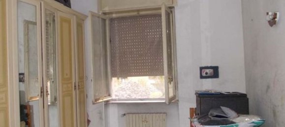 3 rooms Apartment in Milan, Italy No. 241050 3