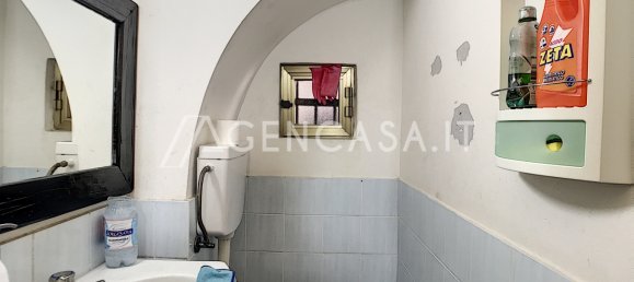 5-Zimmer Gewerbliche Immobilie in Naples, Italy, Nr. 105015 12