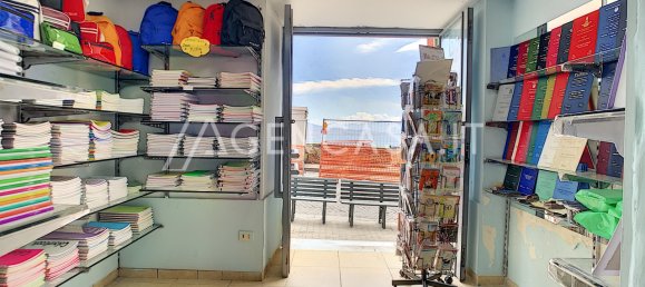 5-Zimmer Gewerbliche Immobilie in Naples, Italy, Nr. 105015 3