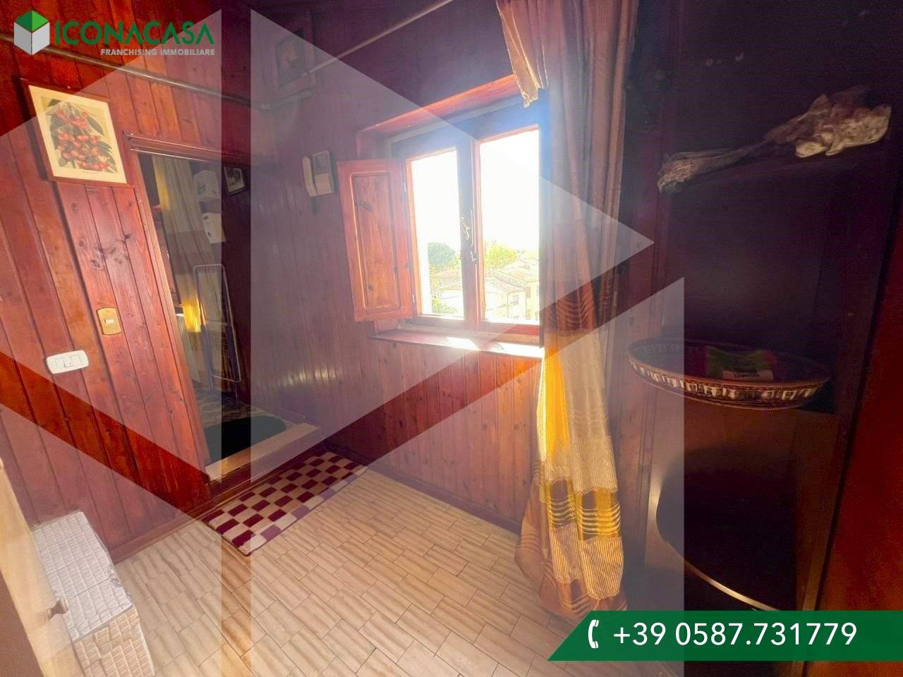 4 rooms Apartment in Ponsacco, Italy No. 23950