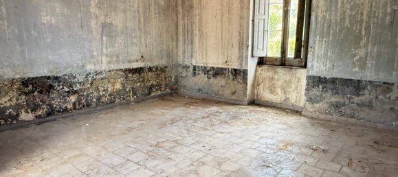 7-Zimmer Haus in Caserta, Italy, Nr. 298183 3