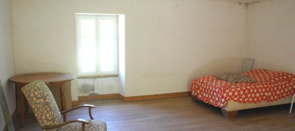 2 bedrooms House in Ciron, France No. 99288 5