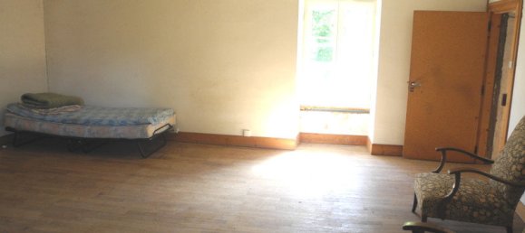 2 bedrooms House in Ciron, France No. 99288 6