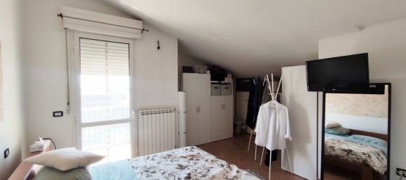2 rooms Apartment in Porcari, Italy No. 280044 11
