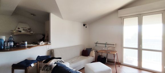 2 rooms Apartment in Porcari, Italy No. 280044 3