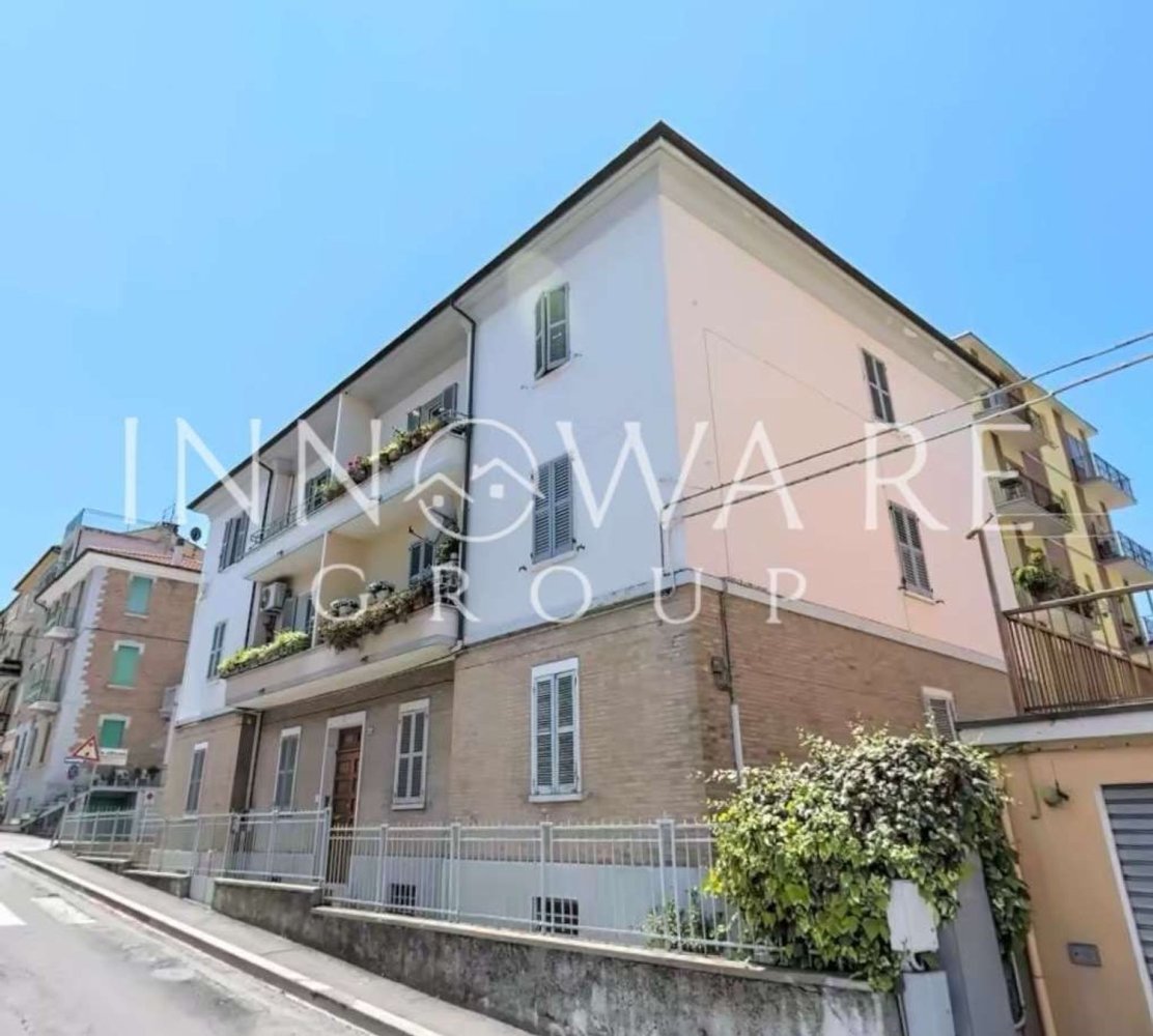 4غرفة شقة في Macerata, Italy رقم 159110