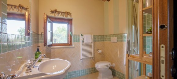 Дом с 2 комнатами в Вольтерра, Италия № 121136 38