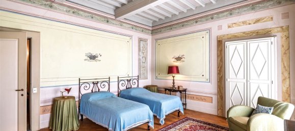 30 rooms Villa in Carmignano, Italy No. 301704 44