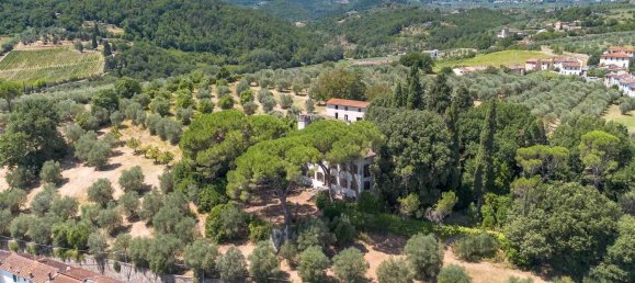 30 rooms Villa in Carmignano, Italy No. 301704 3