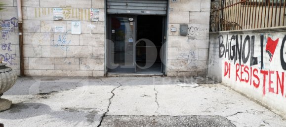 1 room Commercial property in Naples, Italy No. 57963 4