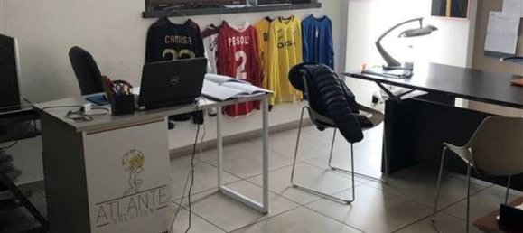 Офис 92м² в Ренде, Италия № 303636 4