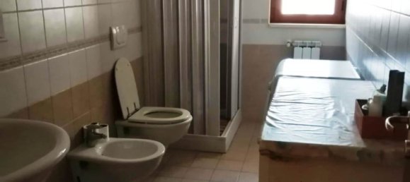 Квартира с 3 комнатами в Валенцано, Италия № 118617 7