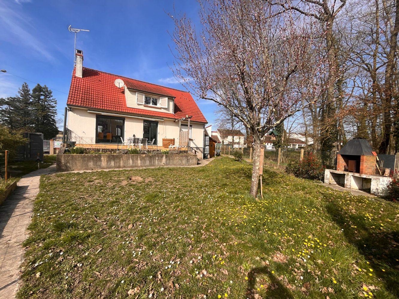 4 bedrooms House in Saran, France No. 235429