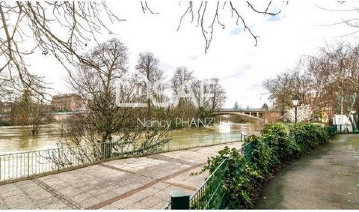 3 bedrooms Apartment in Champigny-sur-Marne, France No. 23150